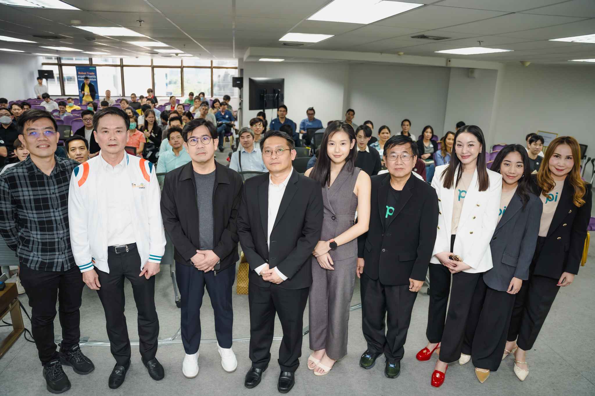 “JPARK” นำเสนอข้อมูลนักลงทุน ในงาน PI A8 Corporate Talk