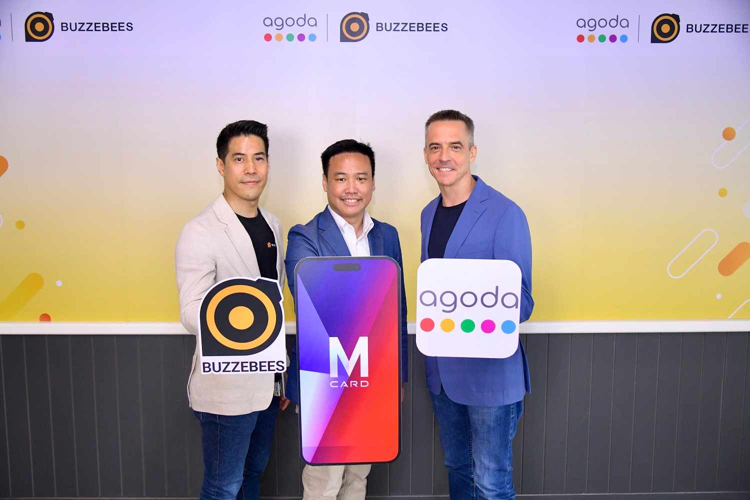 M Card จับมือ Buzzebees มอบสิทธิประโยชน์สุดคุ้ม เมื่อใช้คะแนน M Point  จองที่พัก สะดวกสบายเหนือระดับที่ Agoda