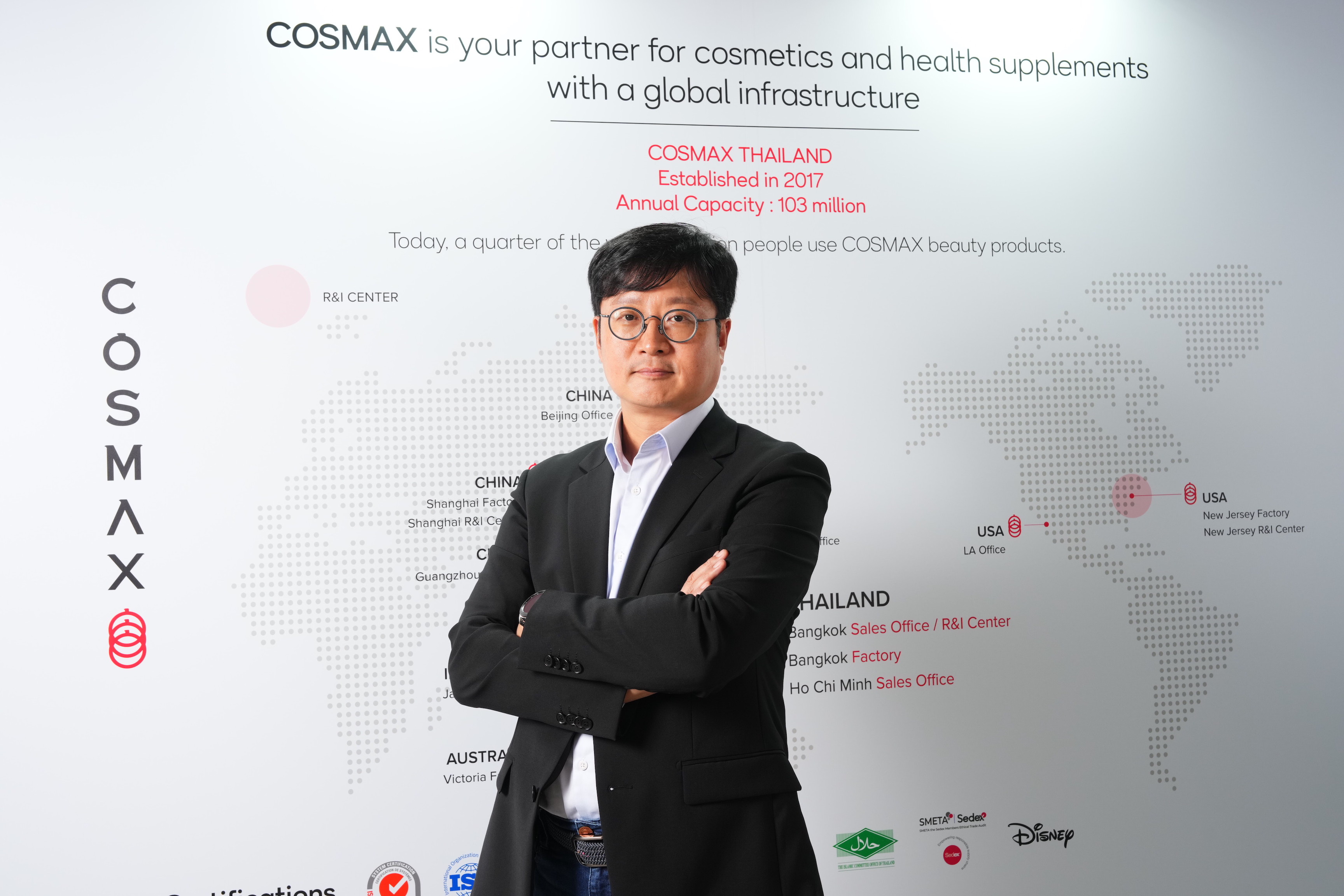 นายมินกู คัง กรรมการบริหาร COSMAX ประเทศไทย (1).jpg