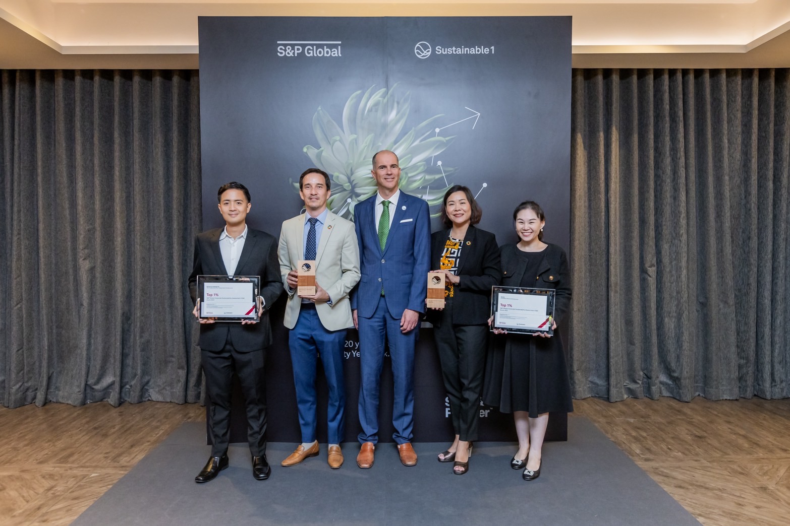 VGI คว้าโล่รางวัล “Top 1%” จากการประเมินความยั่งยืนองค์กรระดับโลก 2 ปีซ้อน ในงาน S&P Global Corporate Sustainability Yearbook 2024 Distinction Ceremony