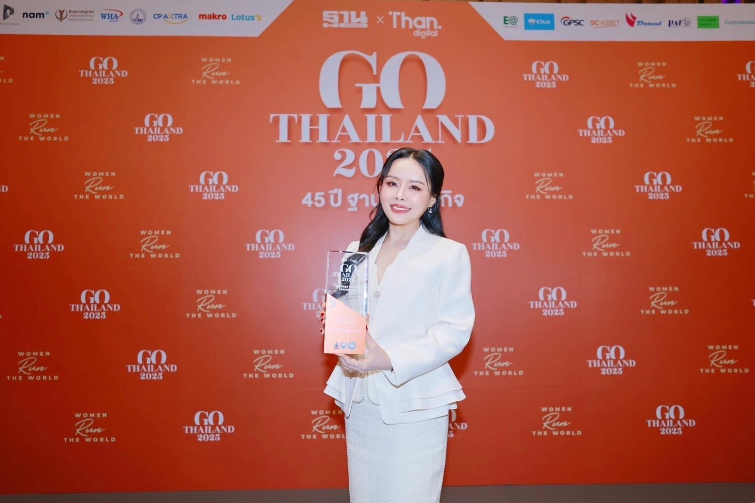 “CEO หญิงแห่ง Soft Power” พี่ดาว มาสเตอร์พีช  คว้ารางวัล The Best Woman Leadership สาขา Gender Equality Award   